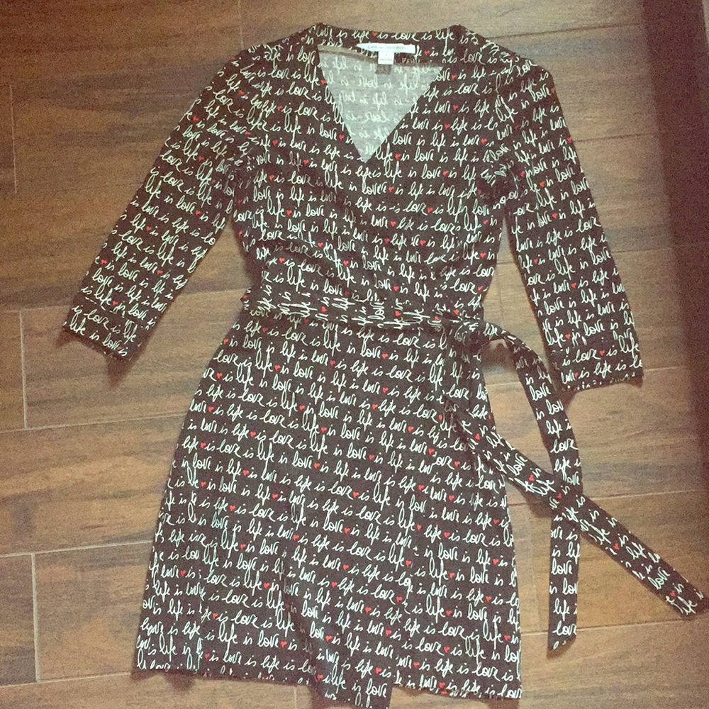 DvF New Julian Mini Wrap  in Love is Life